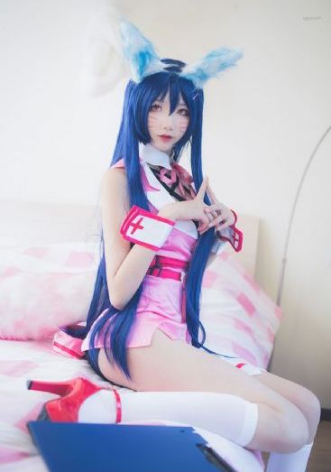 荡女淫春护士hd在