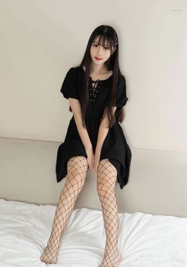凯茜顺从的女孩