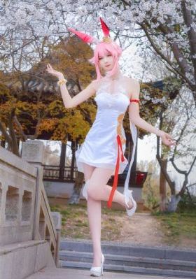 让娇妻尝试三p按摩师高清系列