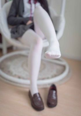 大乳女喂男人吃奶